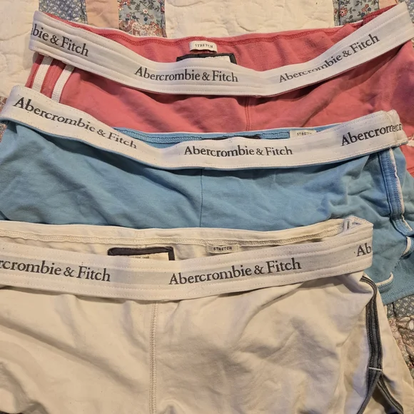 Abercrombie & Fitch Women's Y2k Booty Shortie Shorts Size Large